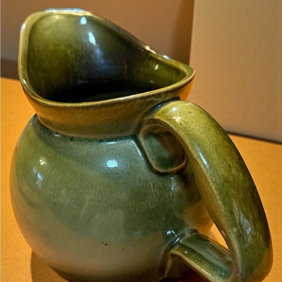 Hull Pottery Pitcher Prairie Green Vintage Mid-Century - Picture 3 of 4